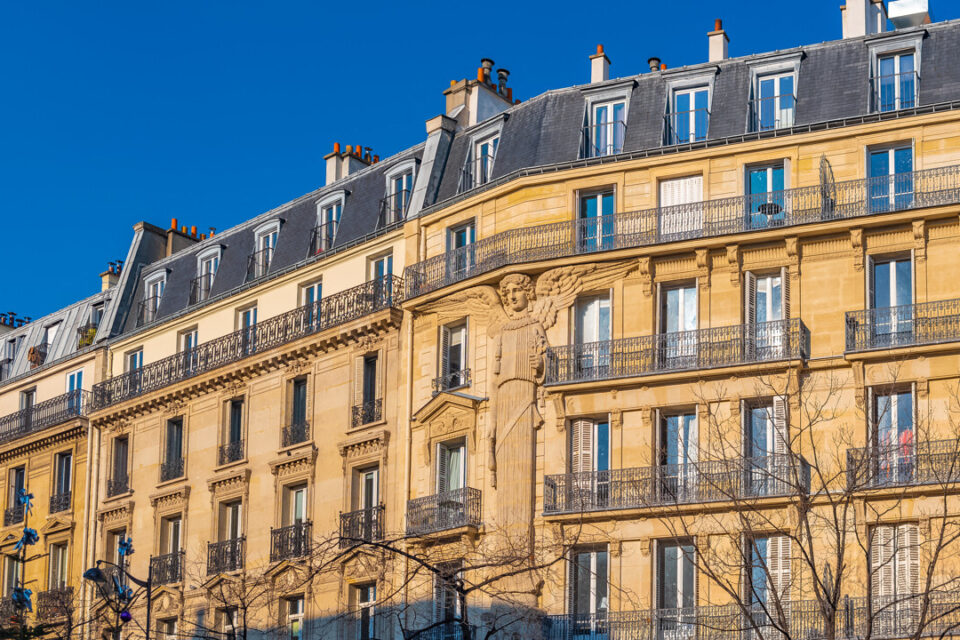 Professionnels du bâtiment sur chantier